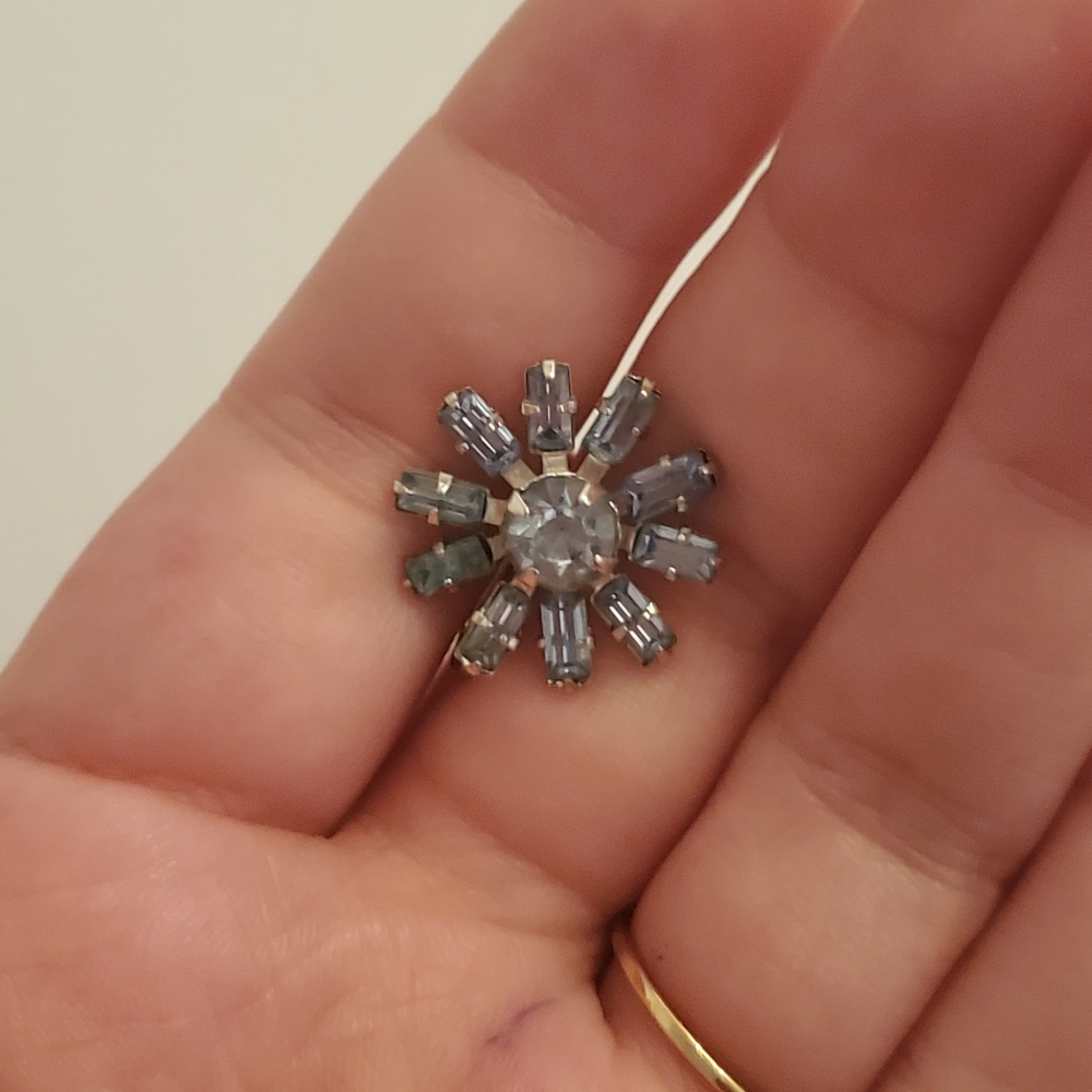 Continental Rhinestone earrings. - Picture 3 of 5